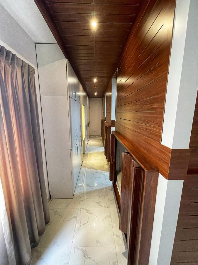 Yoi Pod Hostel - Deira Dubai Eksteriør billede