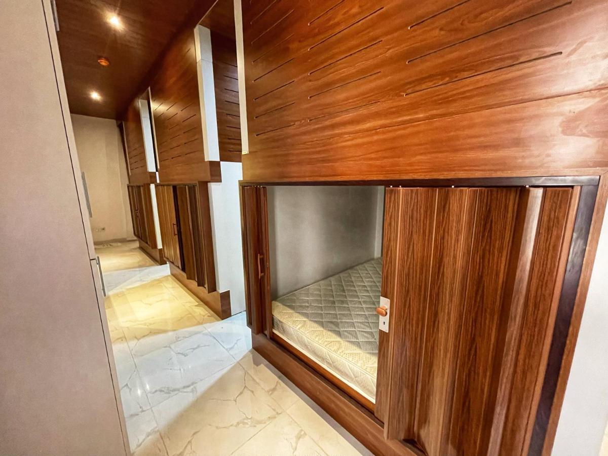 Yoi Pod Hostel - Deira Dubai Eksteriør billede
