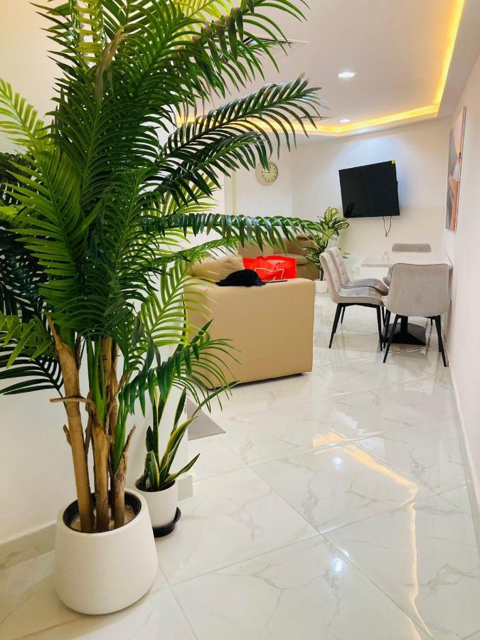 Yoi Pod Hostel - Deira Dubai Eksteriør billede