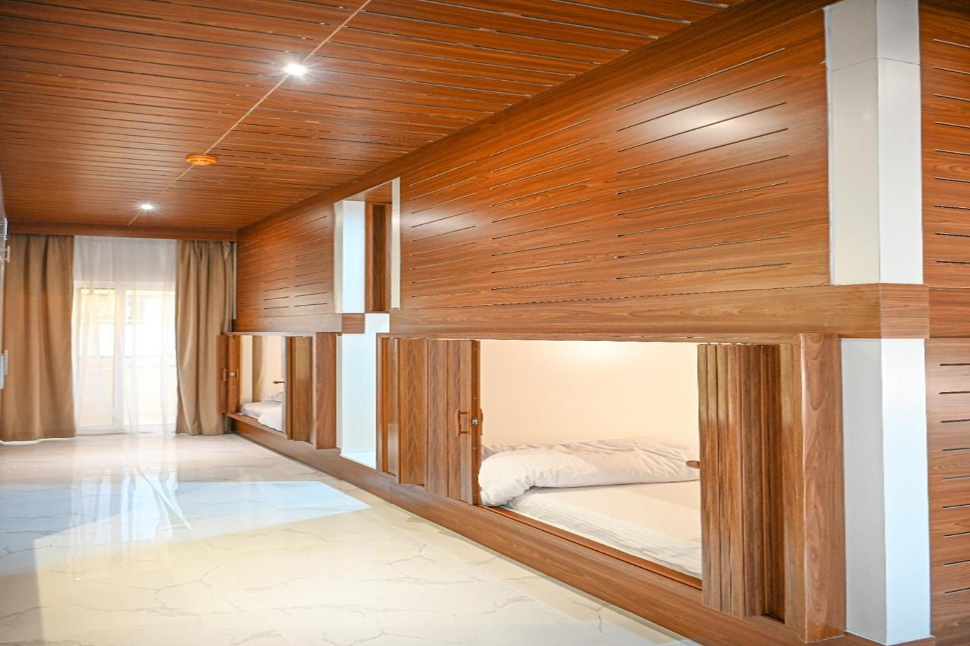 Yoi Pod Hostel - Deira Dubai Eksteriør billede